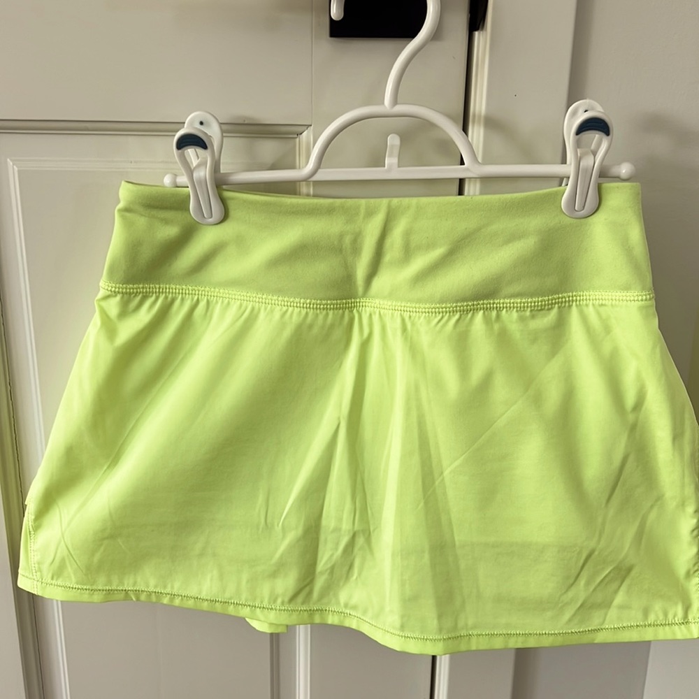 Excellent condition. Wrinkle in front is just from folding.
